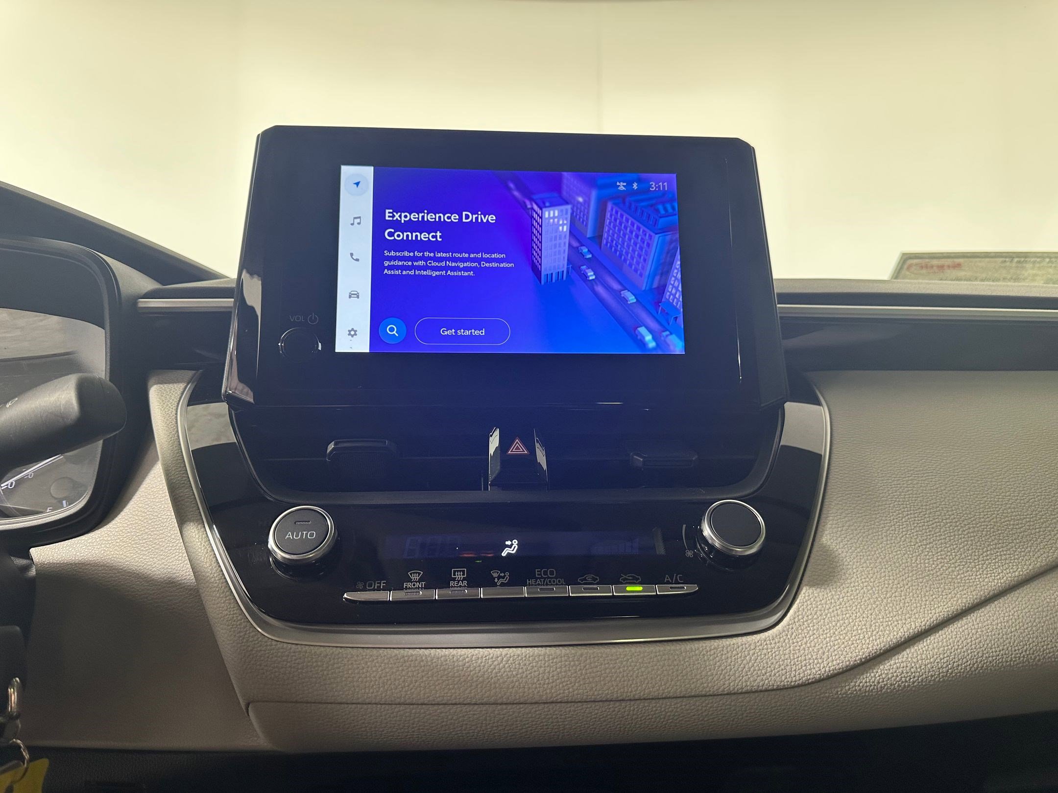 Used 2025 Toyota Corolla LE image 26