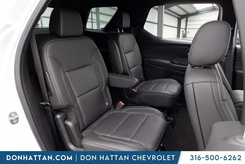 Used 2023 Chevrolet Traverse LT FWD image 18