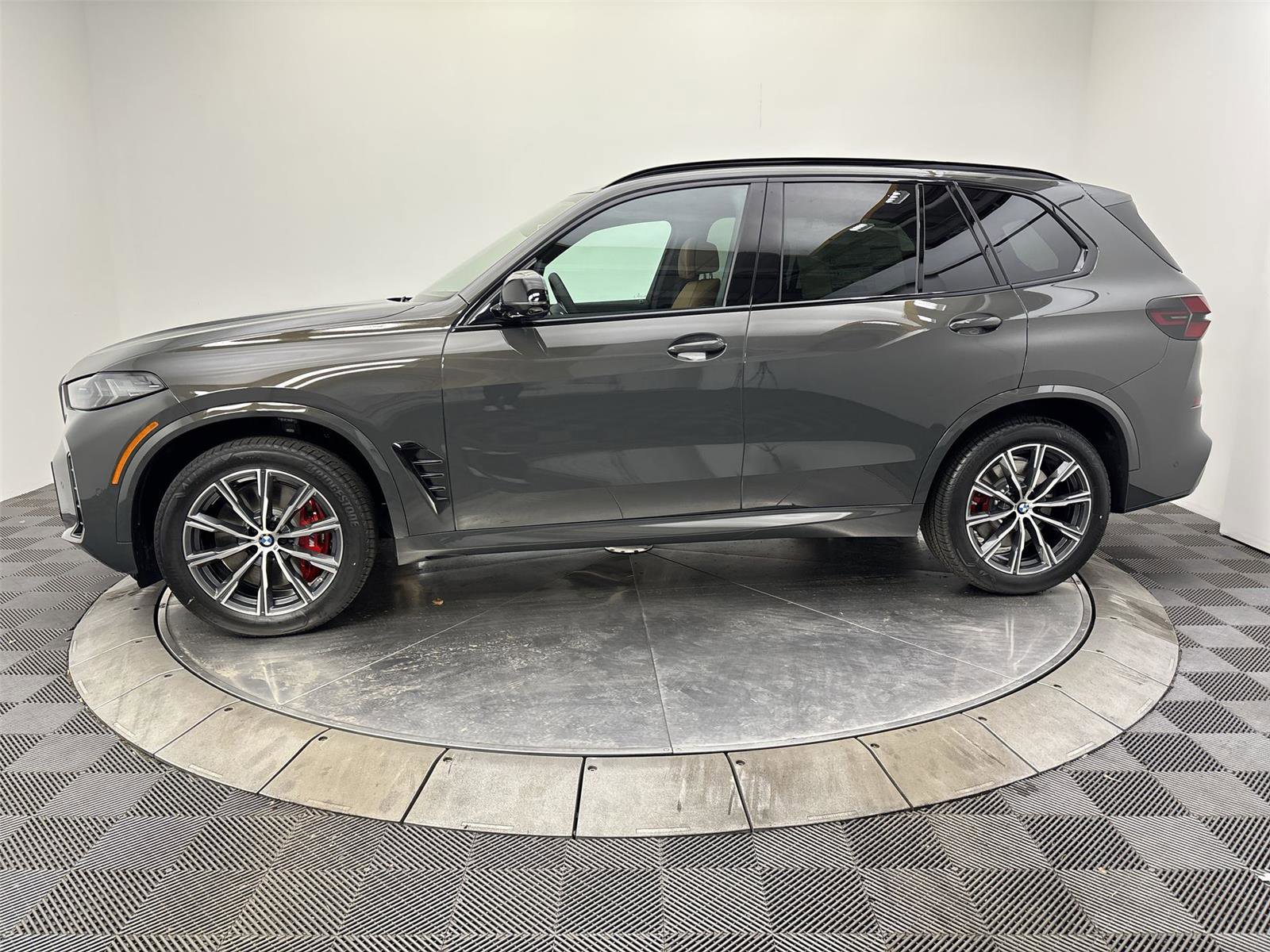 New 2026 BMW X5 M60i image 16