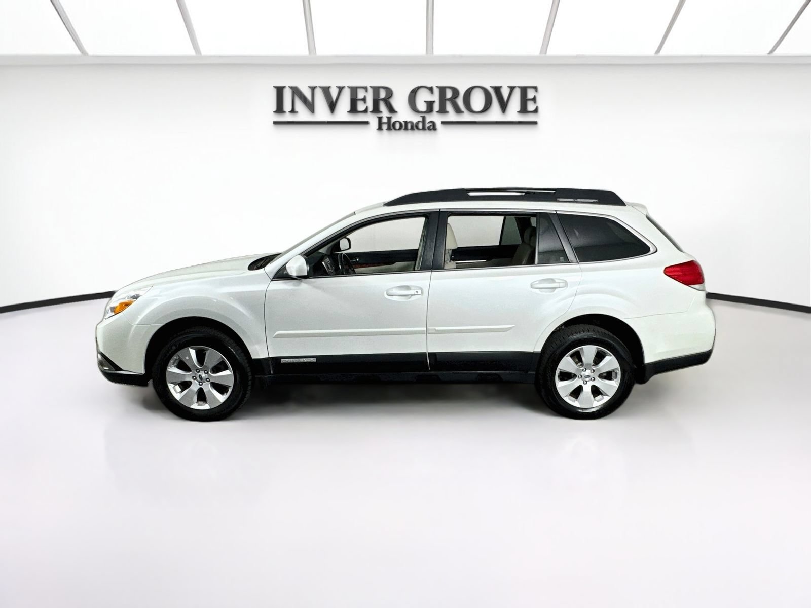 Used 2012 Subaru Outback 2.5i Limited w/ Moonroof Pkg AWD/4WD image 8