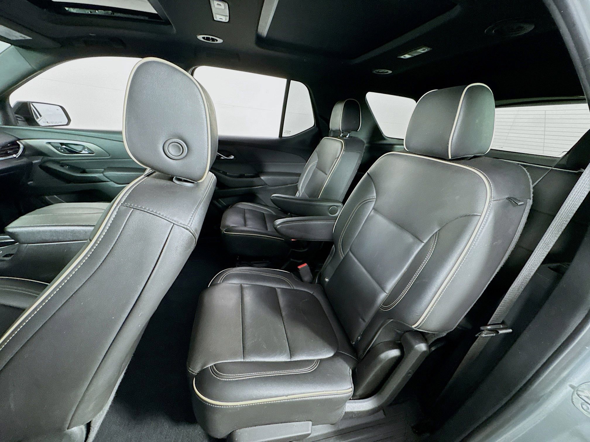 Used 2024 Chevrolet Traverse Premier w/ Redline Edition AWD/4WD image 18