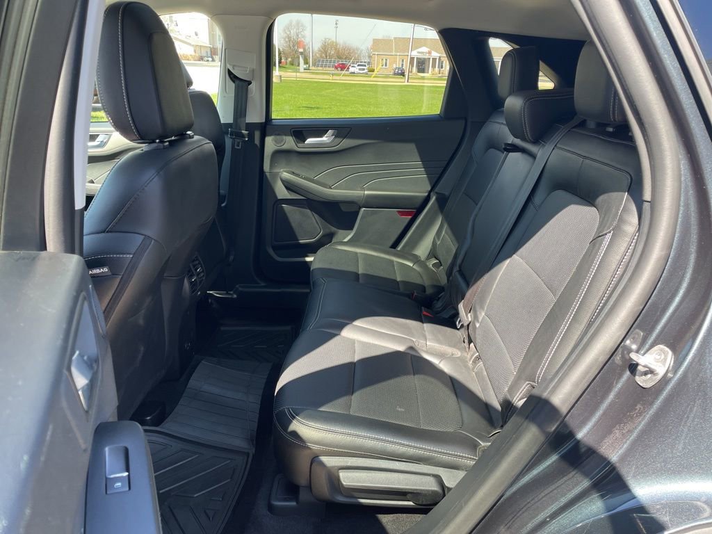 Used 2022 Ford Escape SEL w/ Technology Package image 11