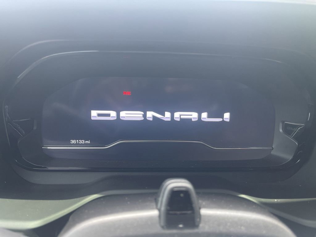 Used 2024 GMC Yukon Denali Ultimate AWD/4WD image 17