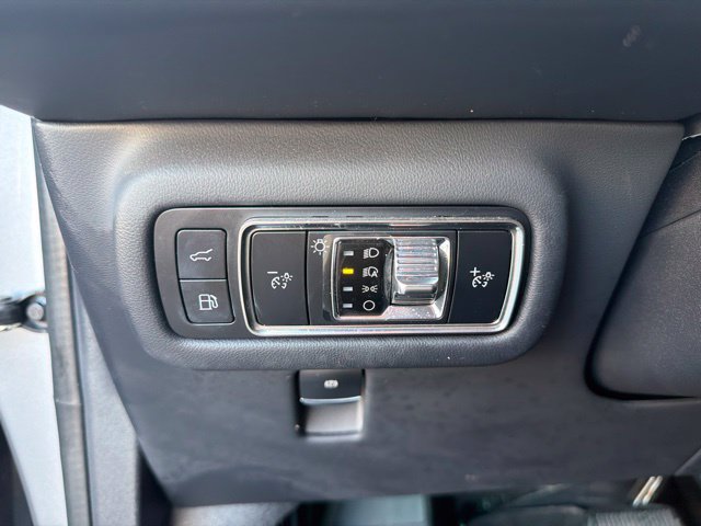 Used 2024 Lincoln Nautilus Reserve w/ Jet Appearance Package (87T) AWD/4WD image 10