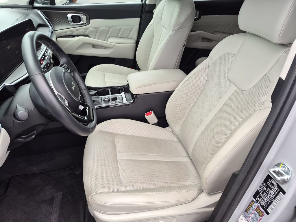 Used 2024 Kia Sorento SX FWD image 16