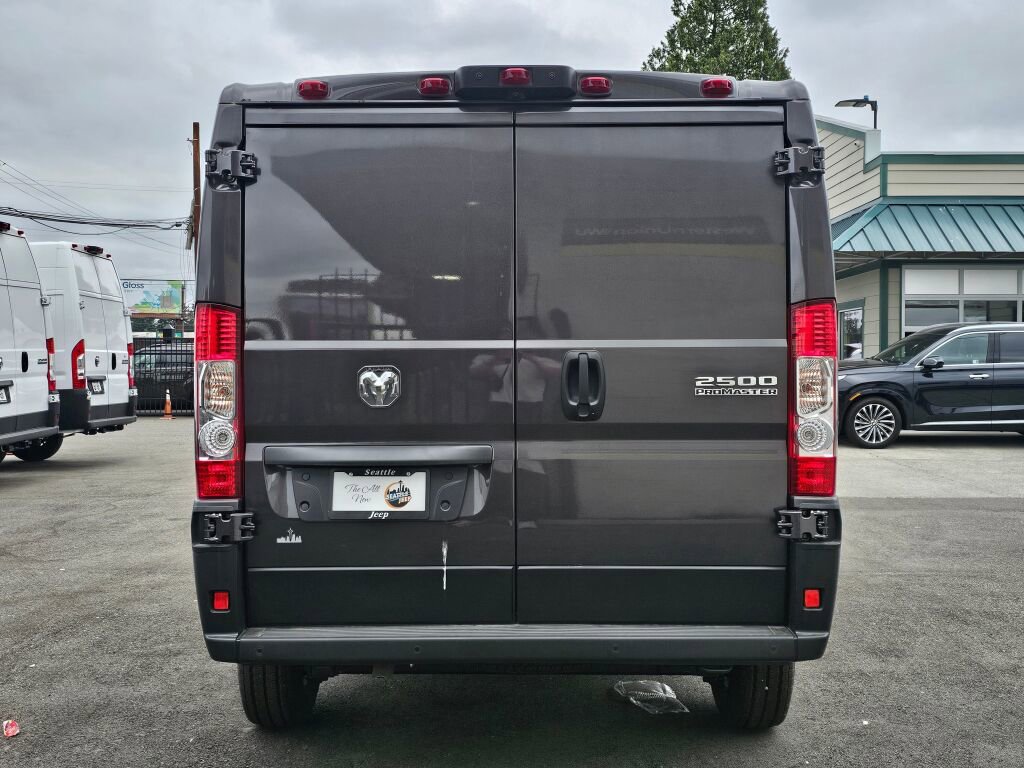 New 2025 RAM ProMaster 2500 w/ Quick Order Package 22G SLT image 7