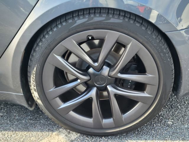 Used 2021 Tesla Model S Plaid image 7