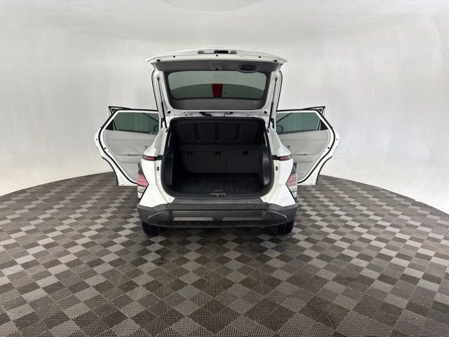 Used 2025 Hyundai Kona SEL FWD image 18