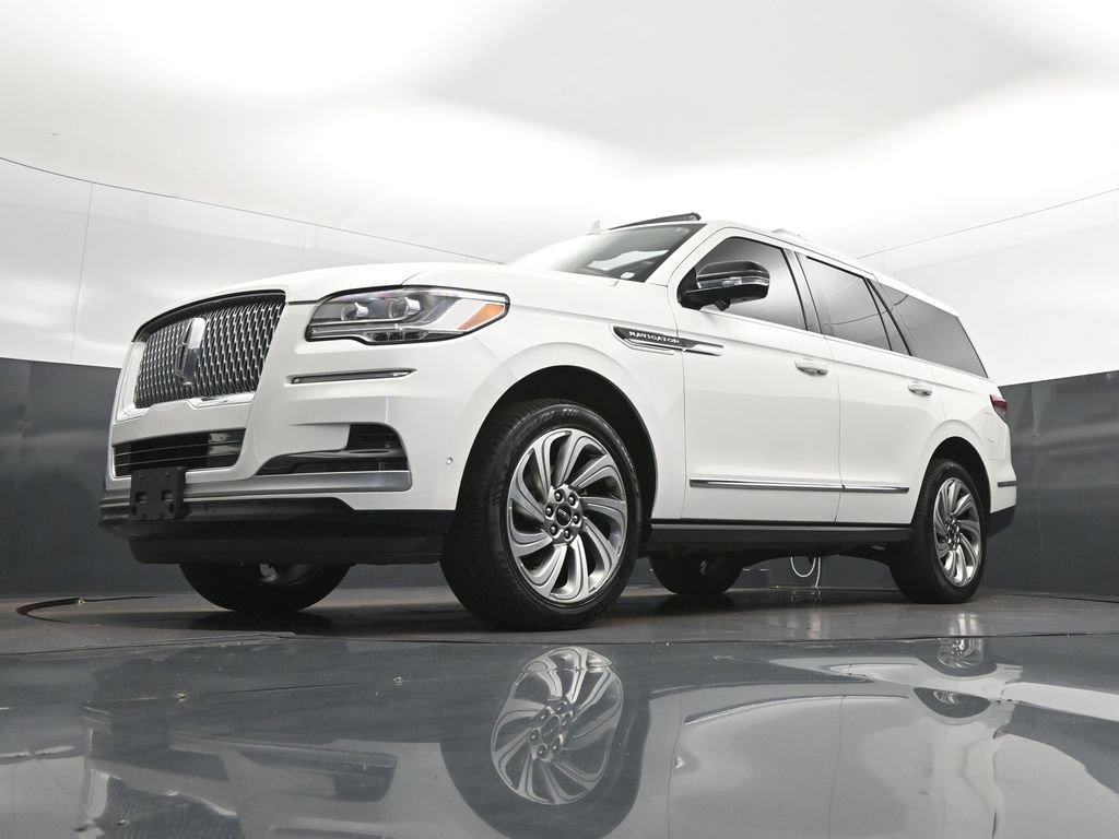 Used 2023 Lincoln Navigator Reserve AWD/4WD image 38
