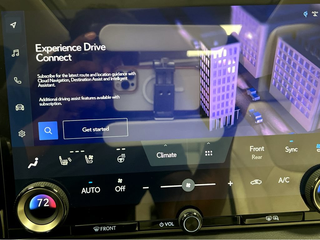 Certified 2025 Lexus RX 450h AWD w/ Convenience Package image 15