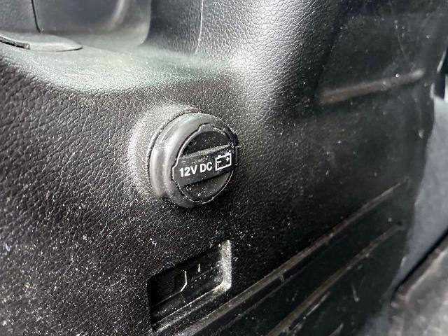 Used 2018 Jeep Wrangler Unlimited Rubicon w/ Dual Top Group AWD/4WD image 13