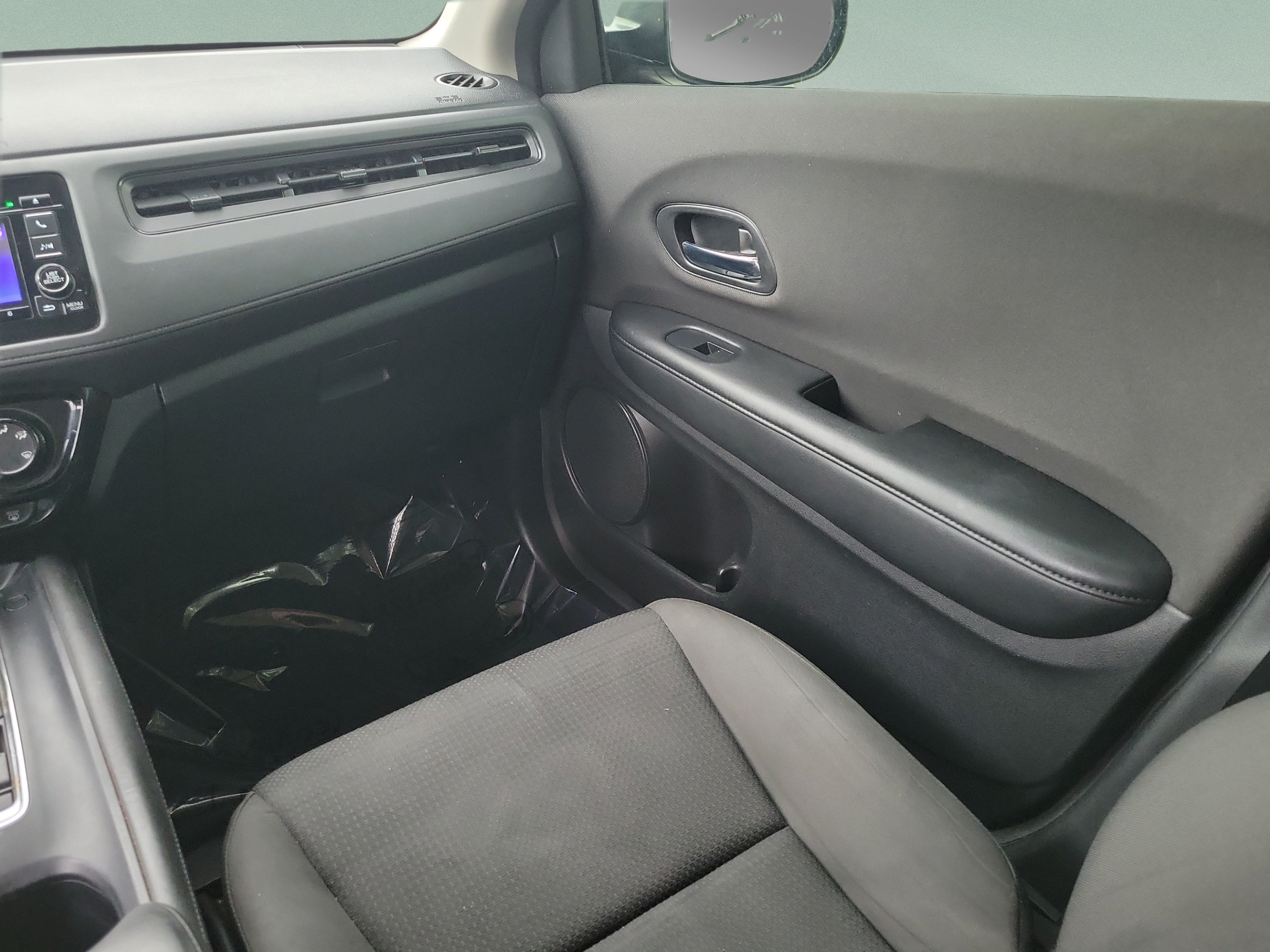 Used 2019 Honda HR-V LX image 24