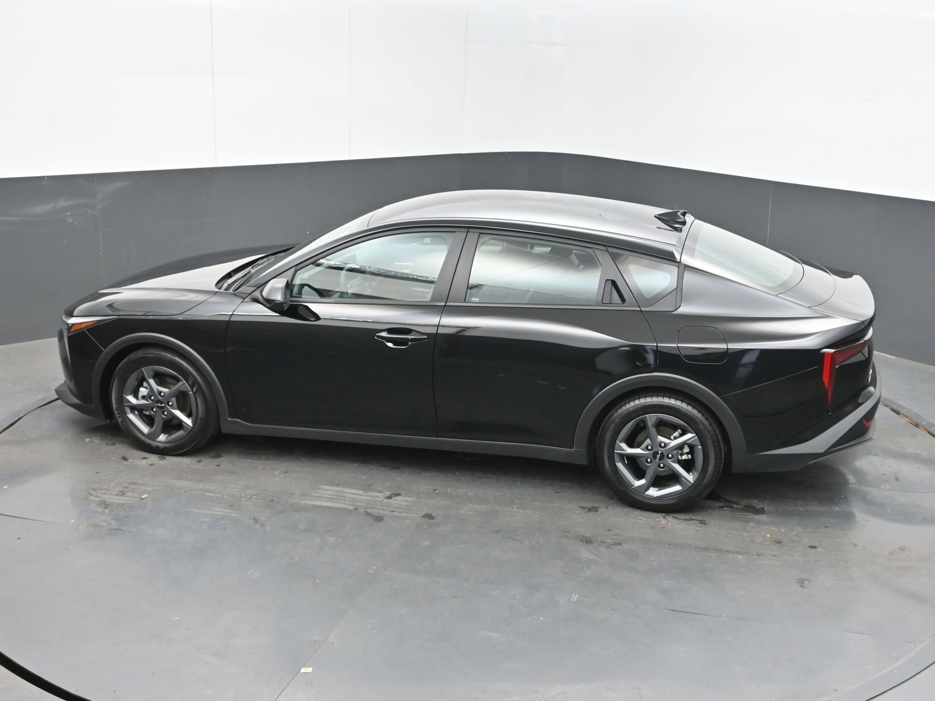 Used 2025 Kia K4 FWD image 36