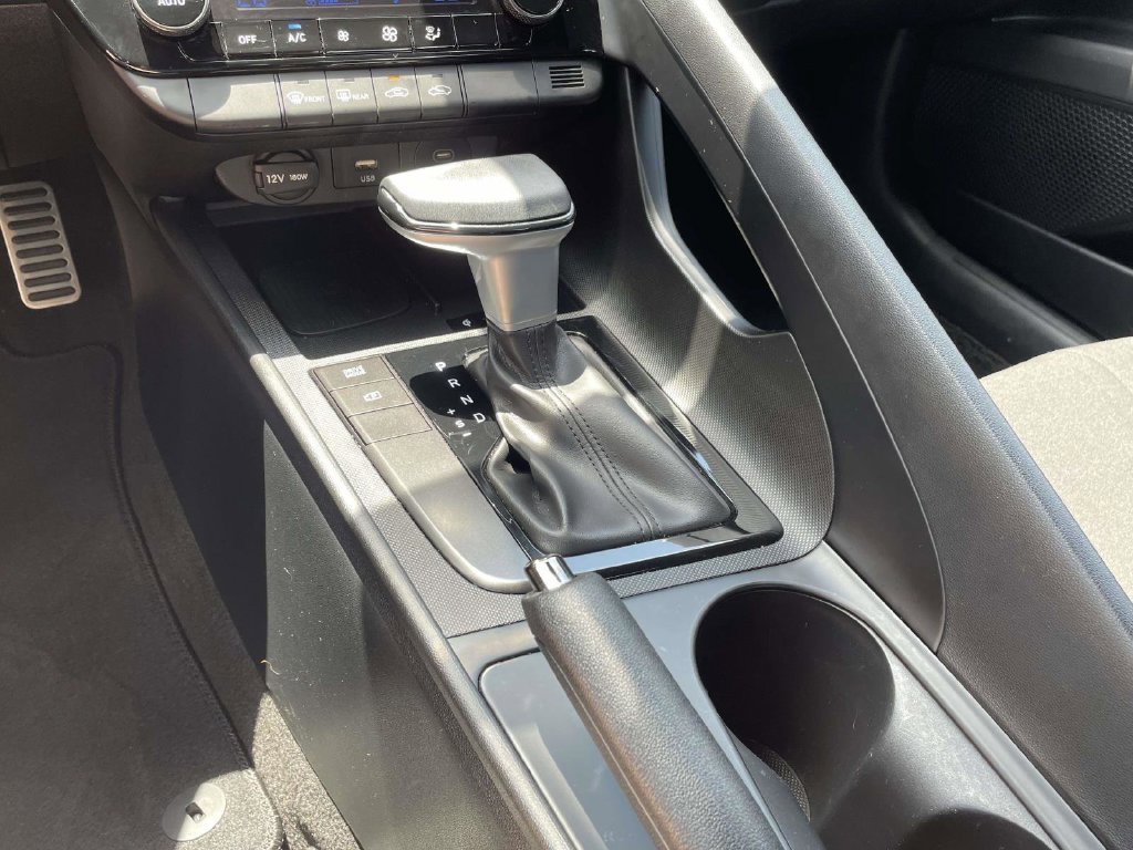 Used 2025 Hyundai Elantra Sport FWD image 20