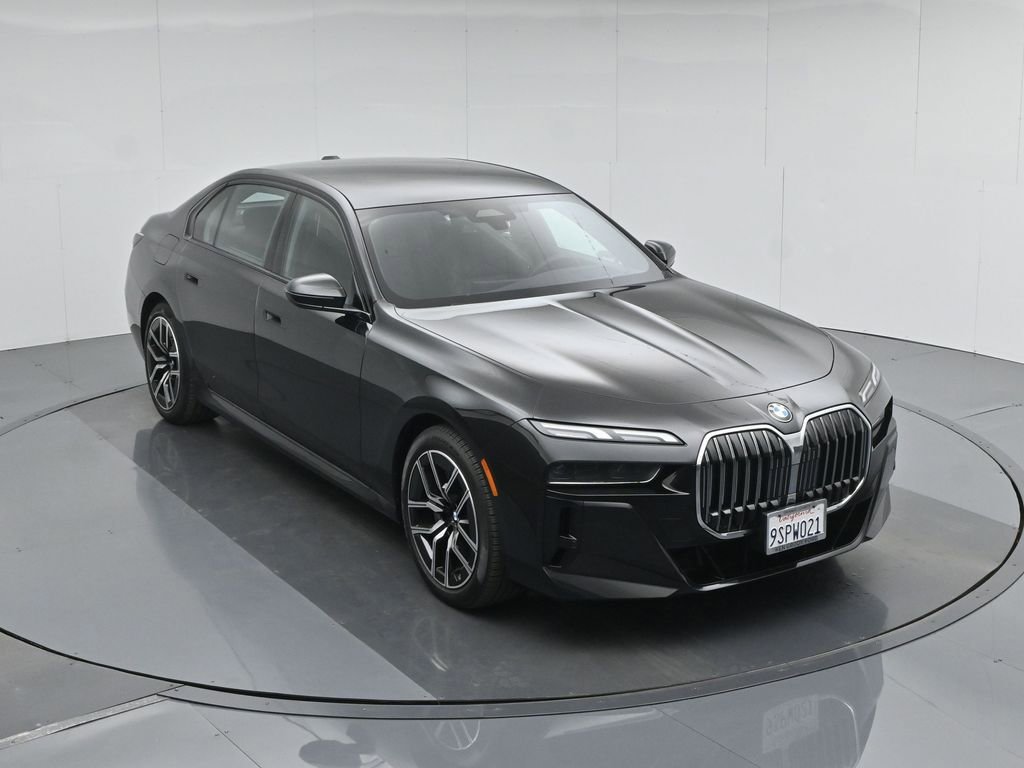 Used 2025 BMW 740i image 39