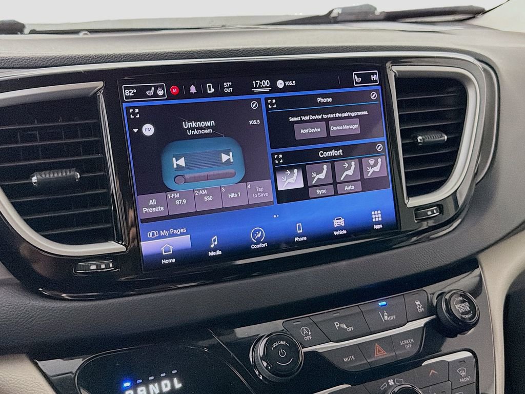 Used 2022 Chrysler Pacifica Touring-L image 15