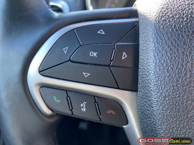 Used 2018 Jeep Grand Cherokee Altitude image 17