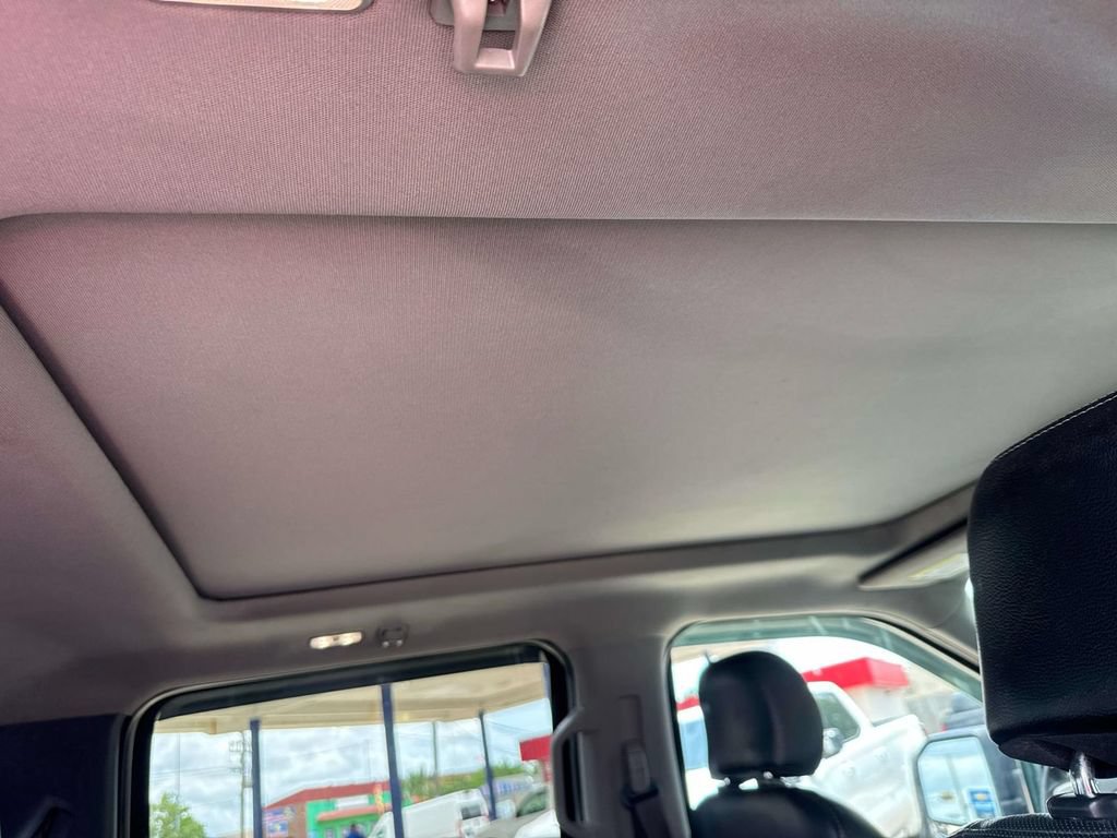 Used 2015 Ford F150 Lariat w/ Equipment Group 502A Luxury AWD/4WD image 11
