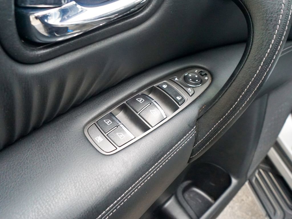 Used 2020 Nissan Armada SL w/ Premium Package image 20