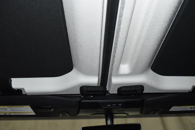 Used 2022 Jeep Wrangler Unlimited Sahara image 19