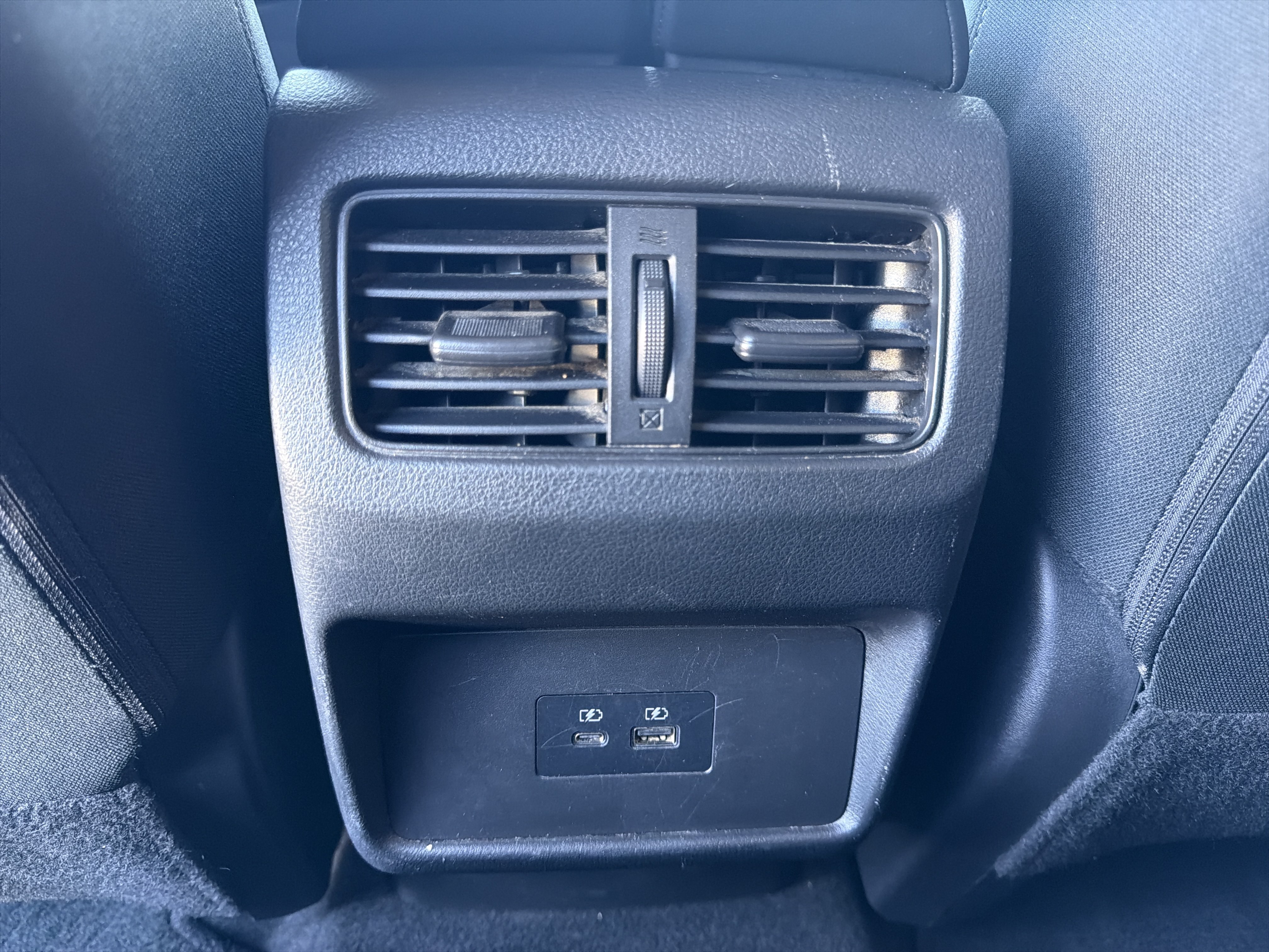Used 2023 Nissan Rogue SV FWD image 10
