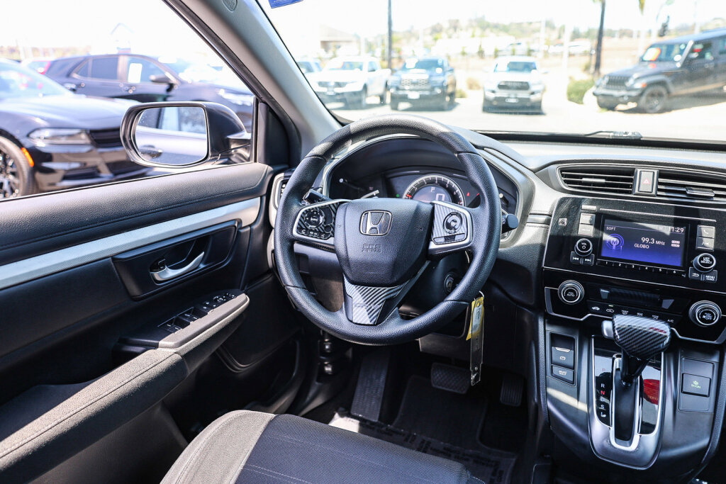 Used 2019 Honda CR-V LX image 5