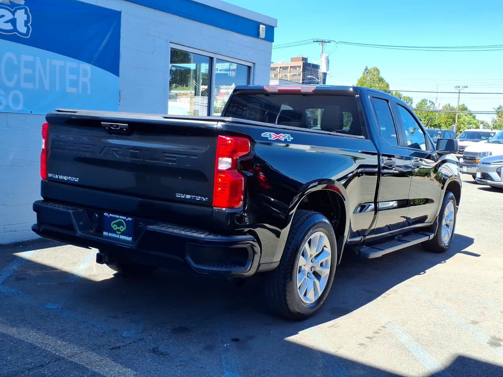 Used 2023 Chevrolet Silverado 1500 Custom AWD/4WD image 6