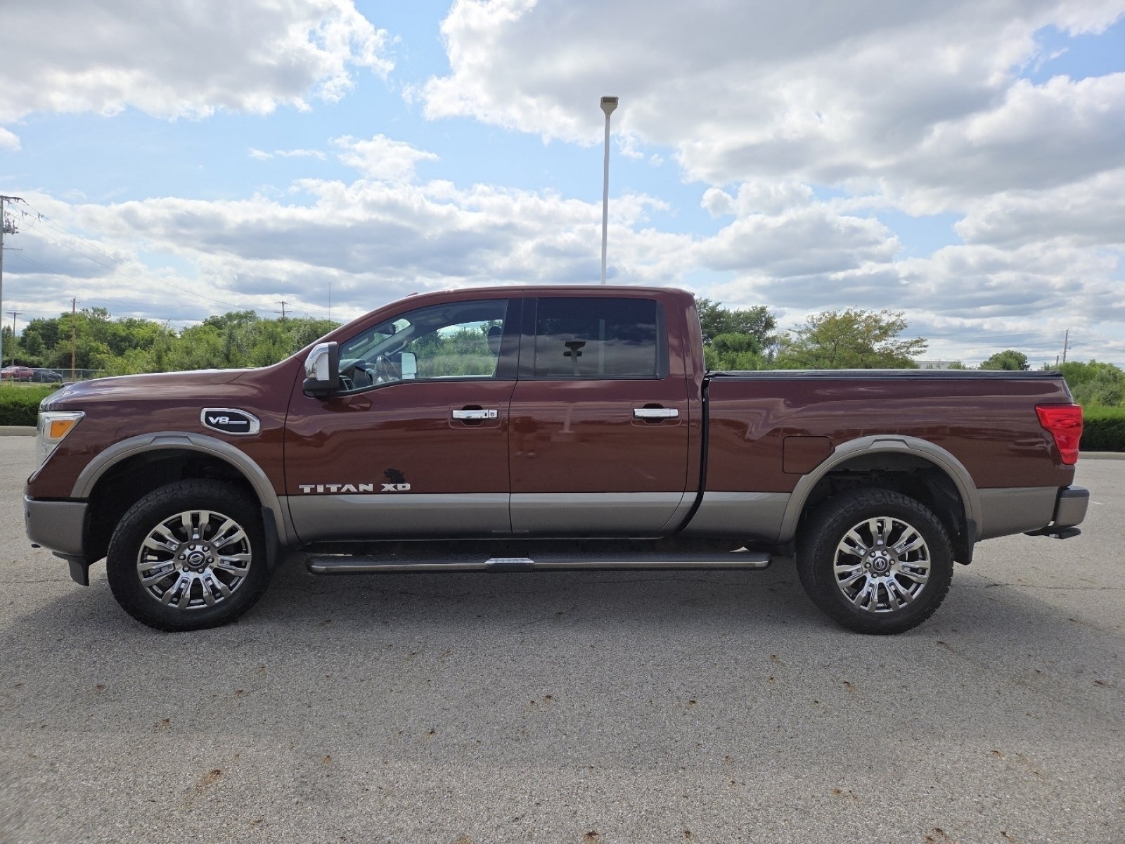 Used 2017 Nissan Titan Platinum Reserve AWD/4WD image 16
