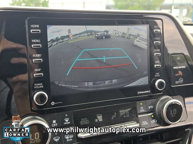 Used 2021 Toyota Highlander L FWD image 21