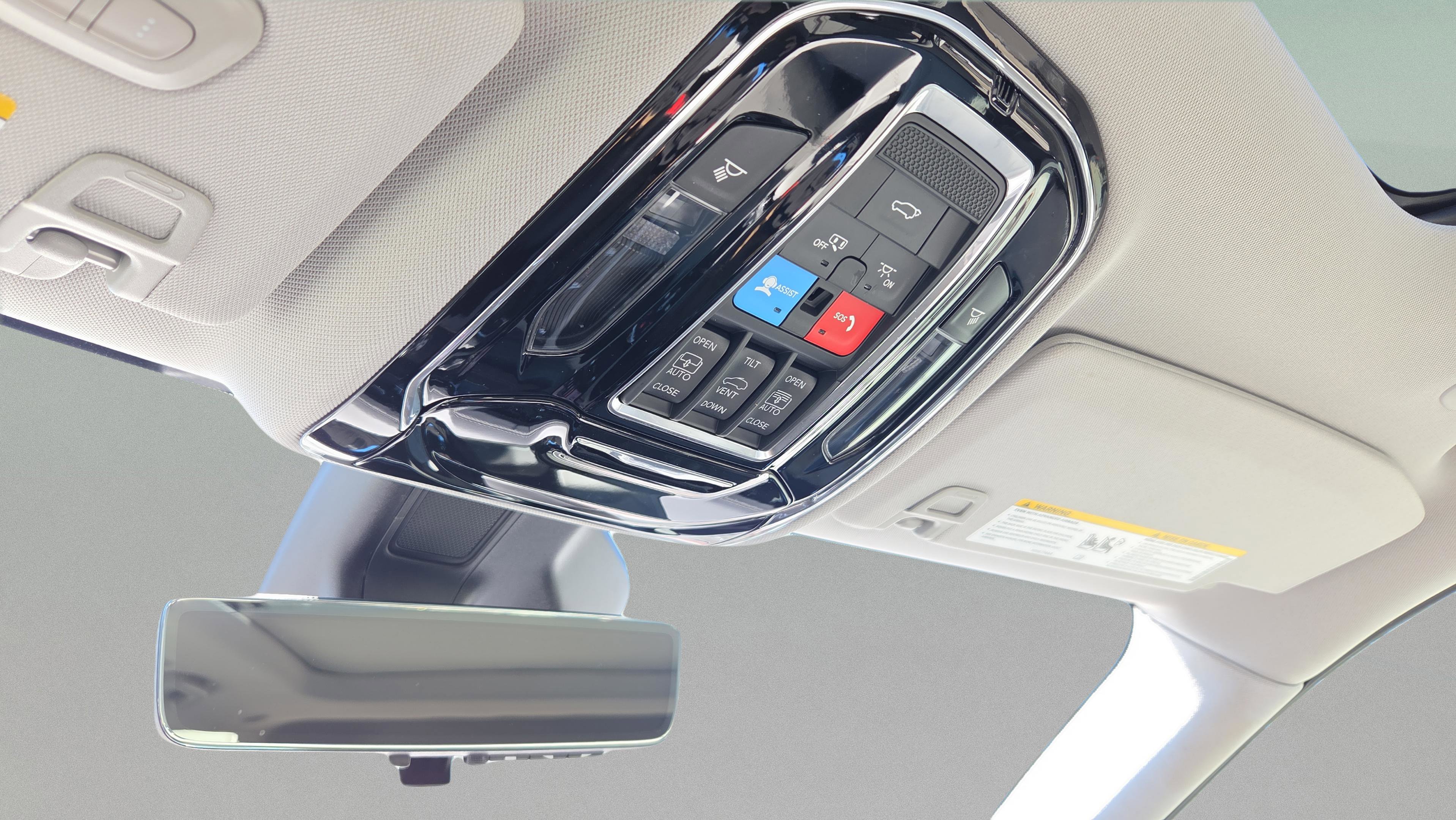 Used 2023 Jeep Grand Cherokee Overland w/ Adv Protech Group III image 16