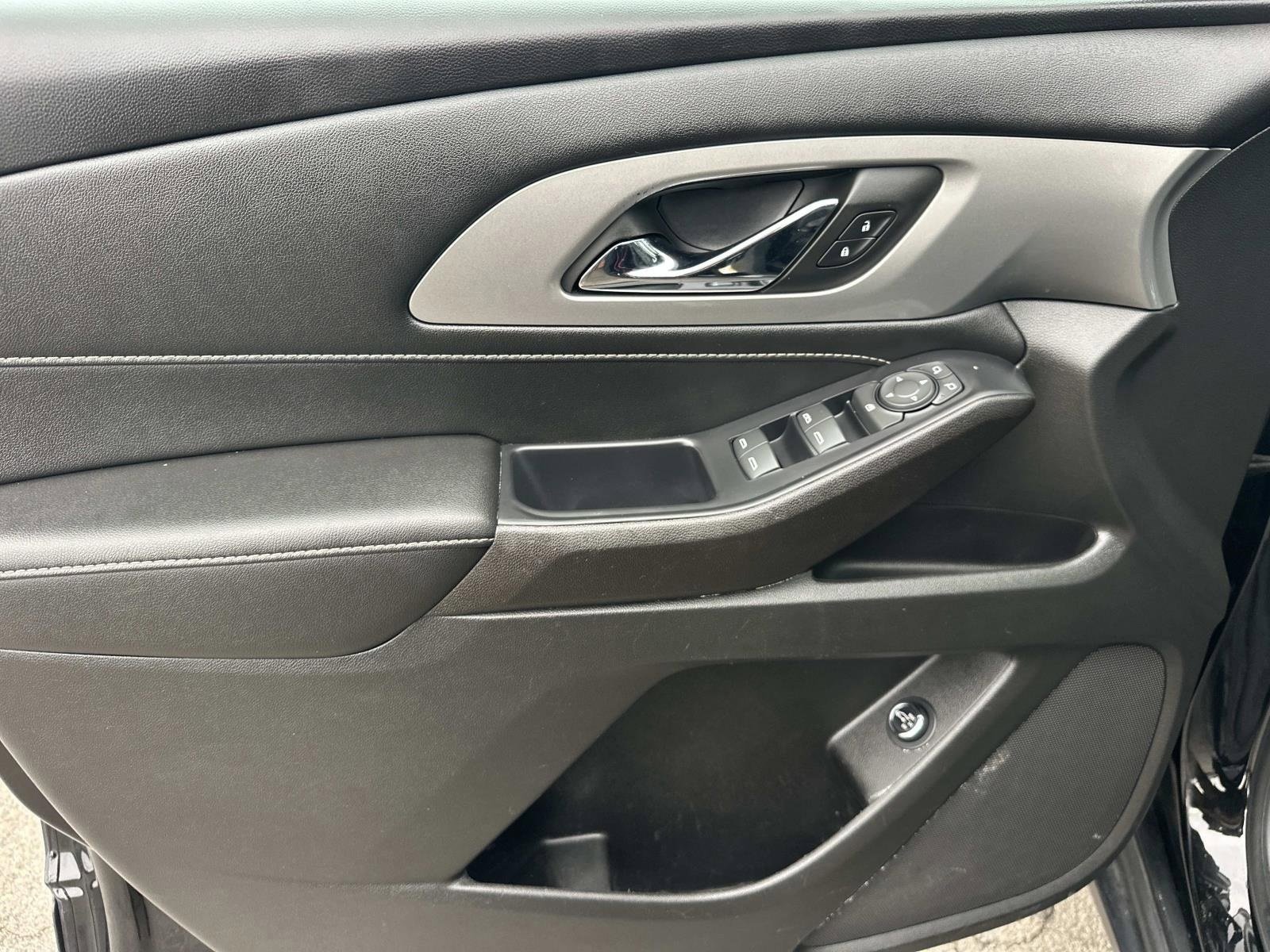 Used 2022 Chevrolet Traverse LT w/ LPO, Floor Liner Package image 20