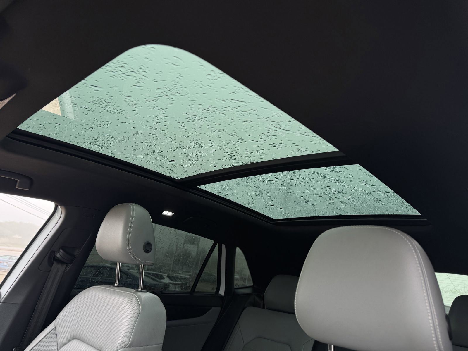 Used 2024 Volkswagen Atlas Cross Sport SEL R-Line AWD/4WD image 26