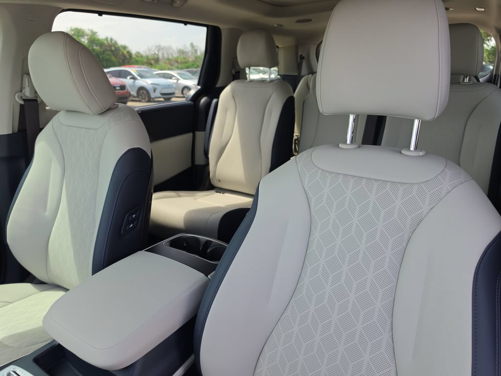 New 2026 Kia Carnival SX FWD image 23