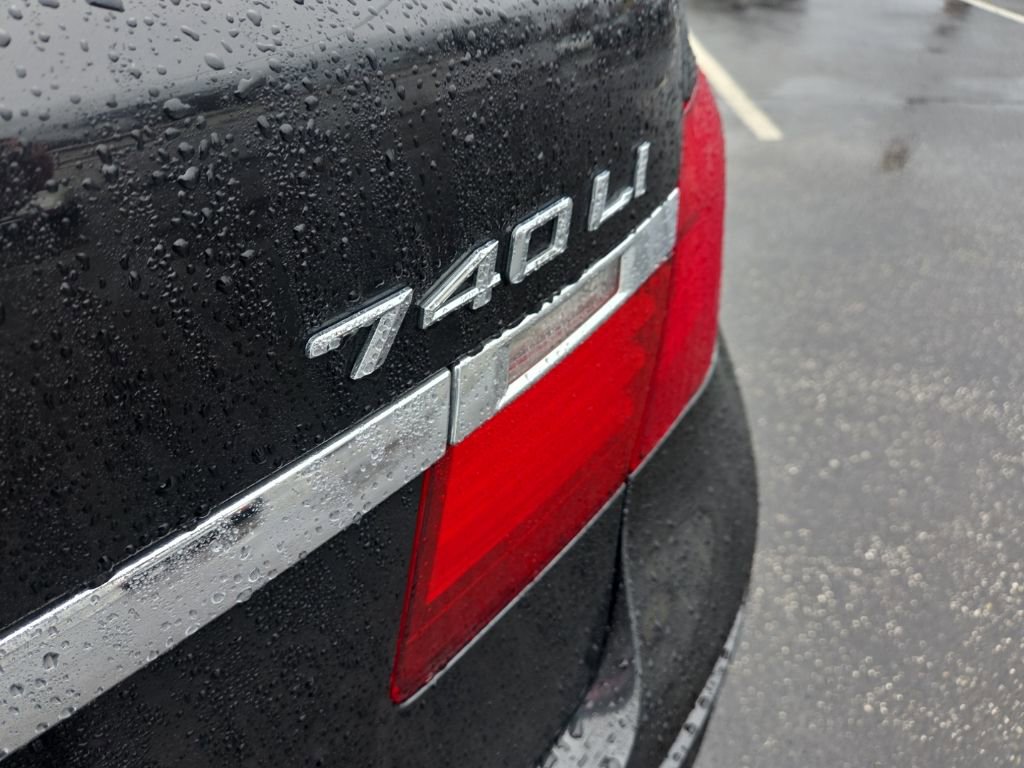 Used 2015 BMW 740Li image 11