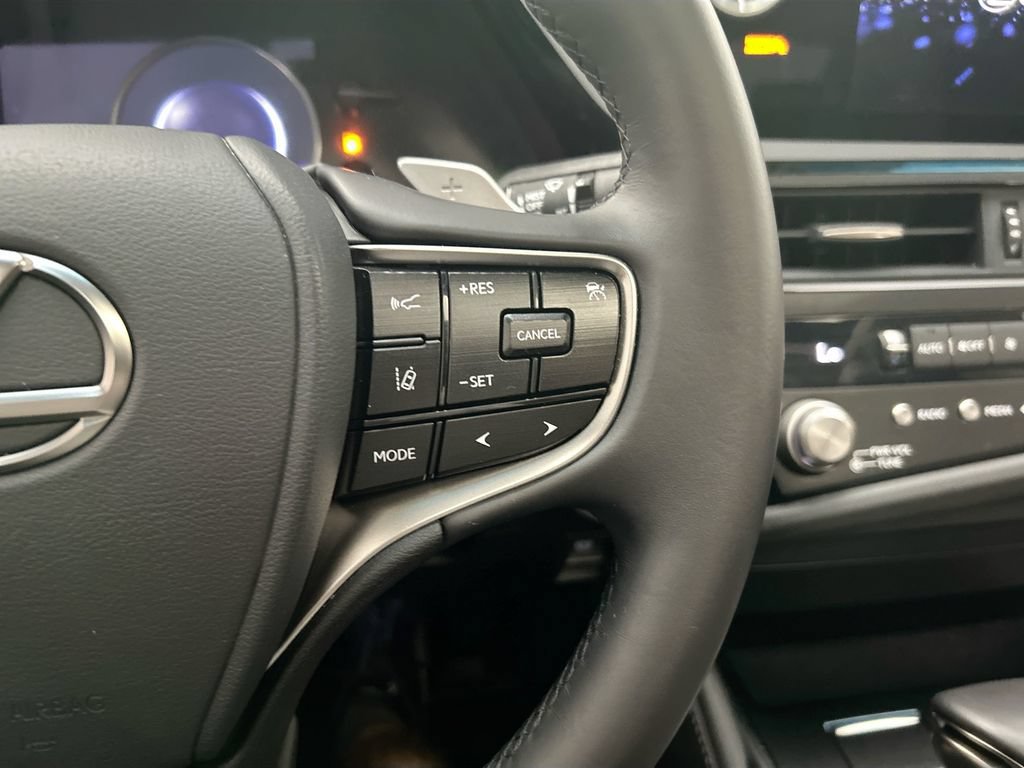Used 2025 Lexus ES 350 w/ Accessory Package (Z2) FWD image 12