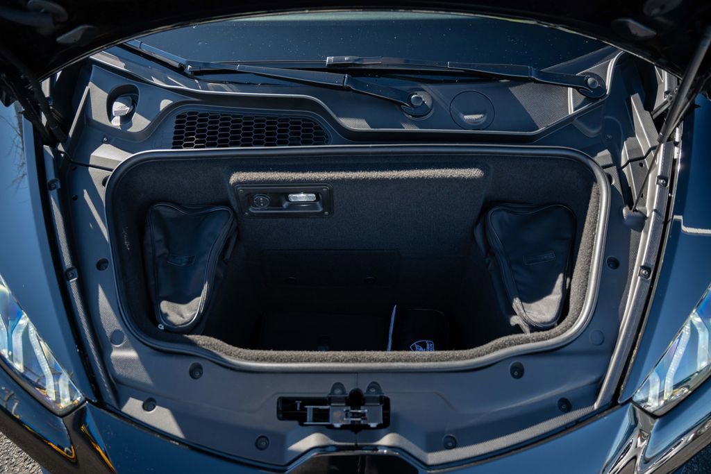 Used 2021 Lamborghini Huracan EVO RWD image 12