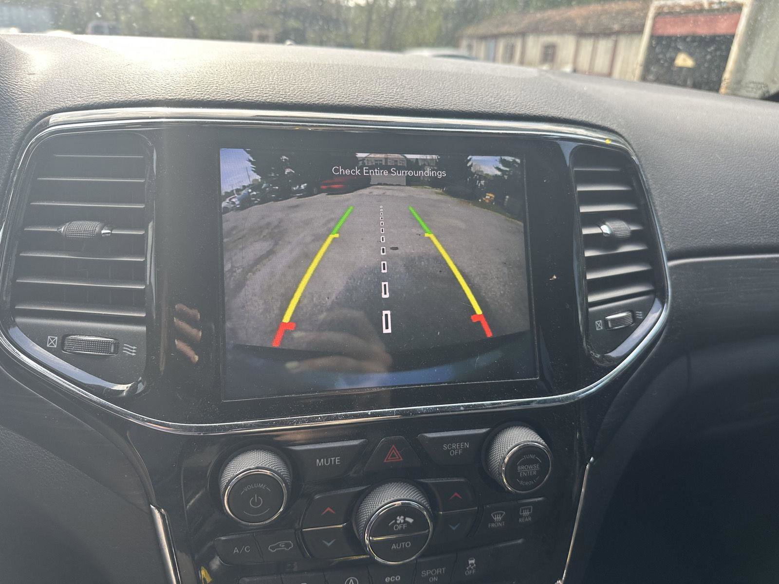 Used 2020 Jeep Grand Cherokee Altitude image 12