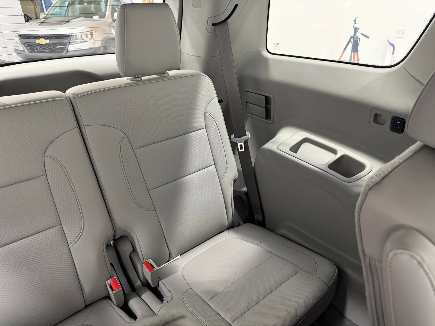 Used 2020 GMC Acadia SLT w/ LPO, Cargo Package image 35