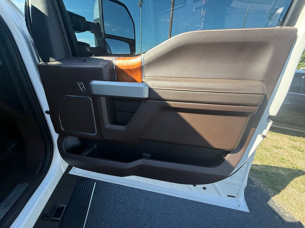 Used 2017 Ford F250 King Ranch w/ King Ranch Ultimate Package AWD/4WD image 21