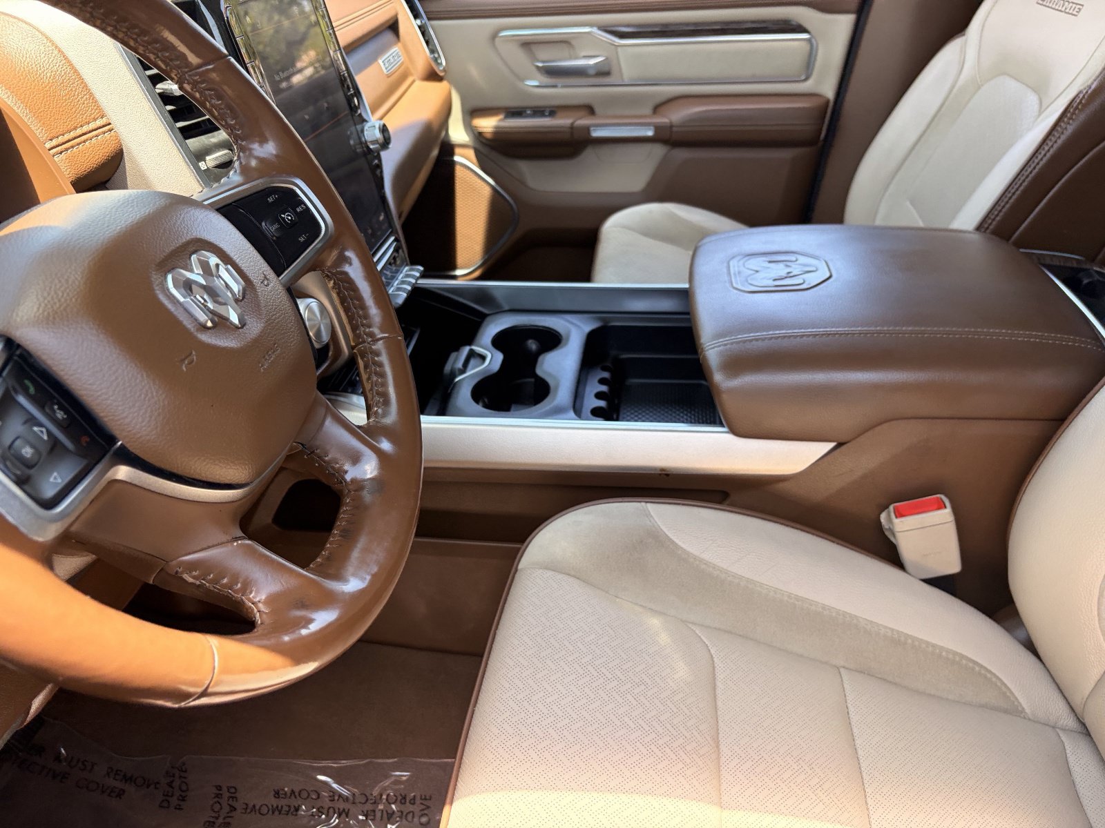 Used 2019 RAM 1500 Laramie AWD/4WD image 16