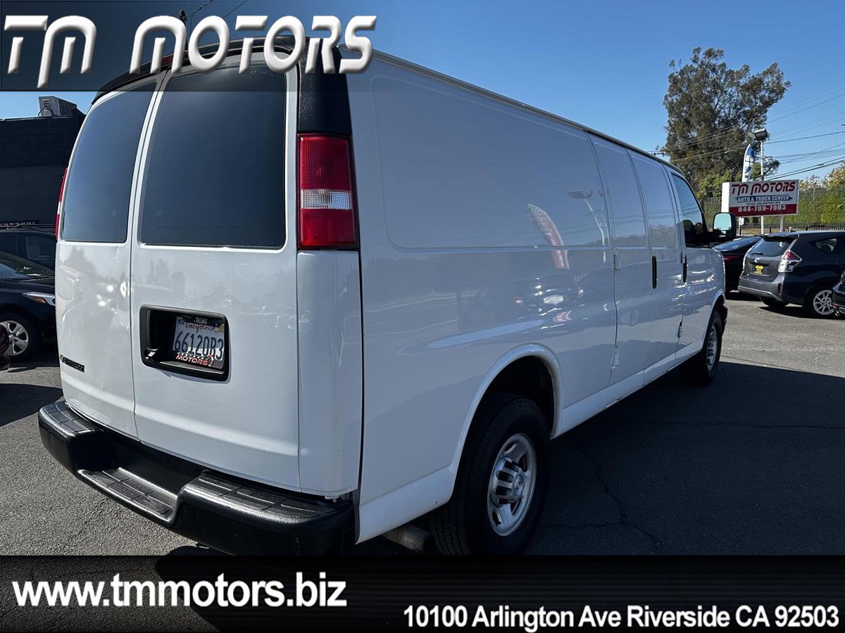 Used 2019 Chevrolet Express 2500 Extended image 18