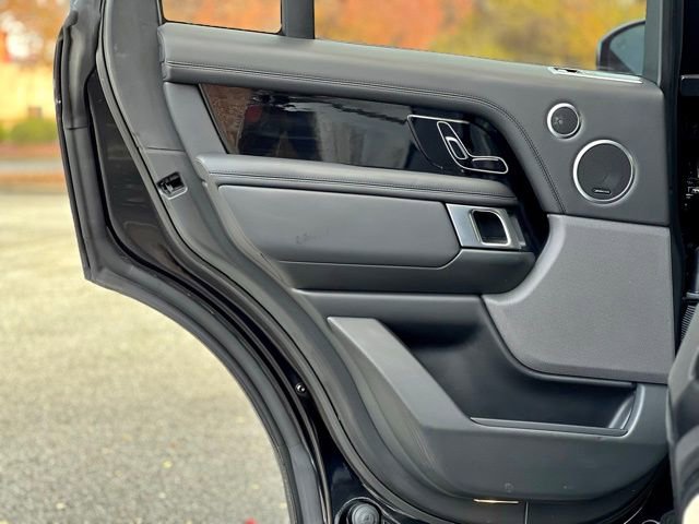 Used 2019 Land Rover Range Rover Supercharged image 15