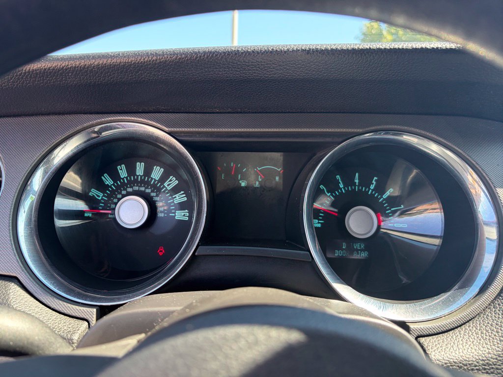 Used 2012 Ford Mustang Convertible RWD image 27