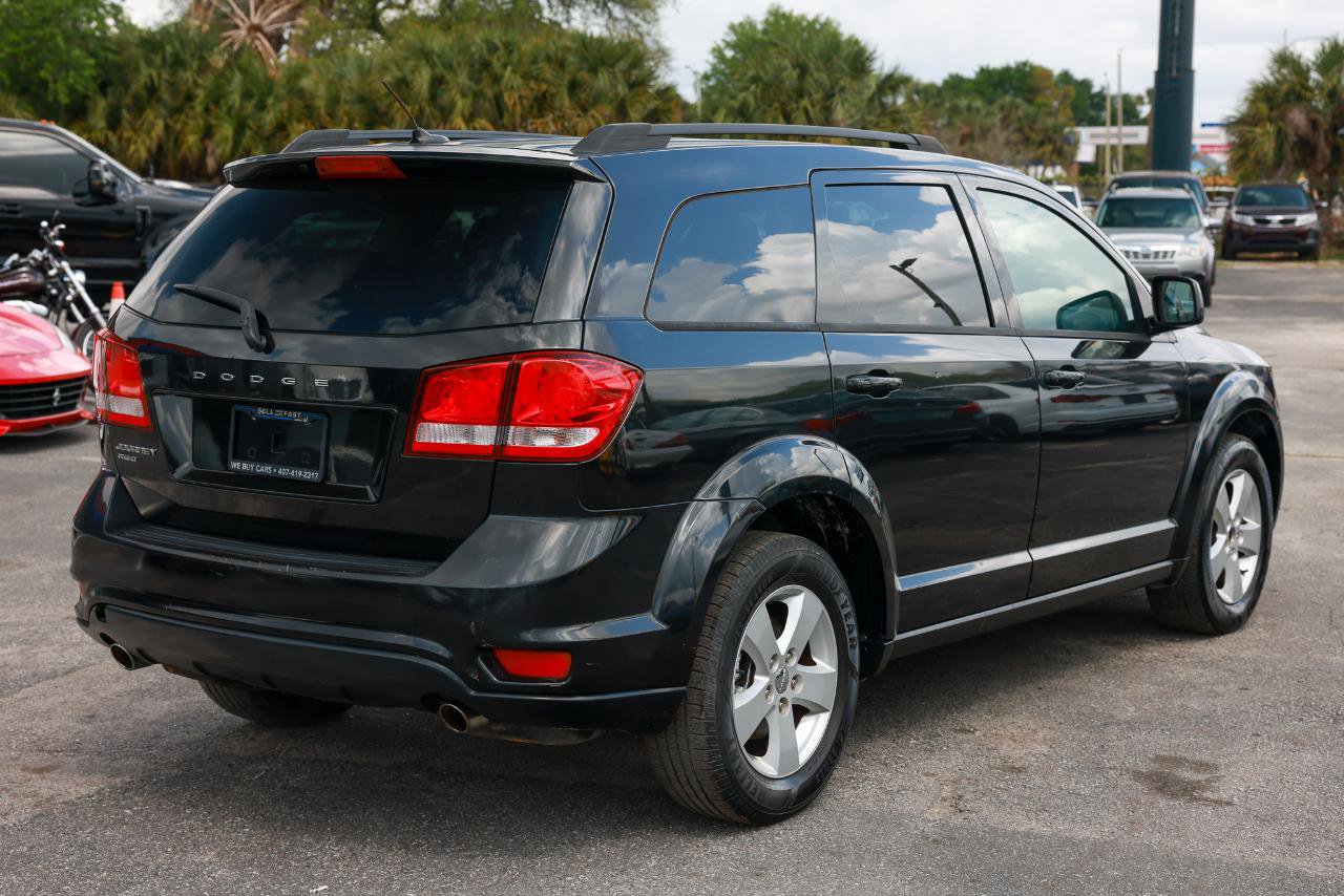 Used 2012 Dodge Journey SXT w/ Flexible Seating Group image 11