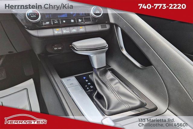 Used 2024 Hyundai Elantra SEL image 11