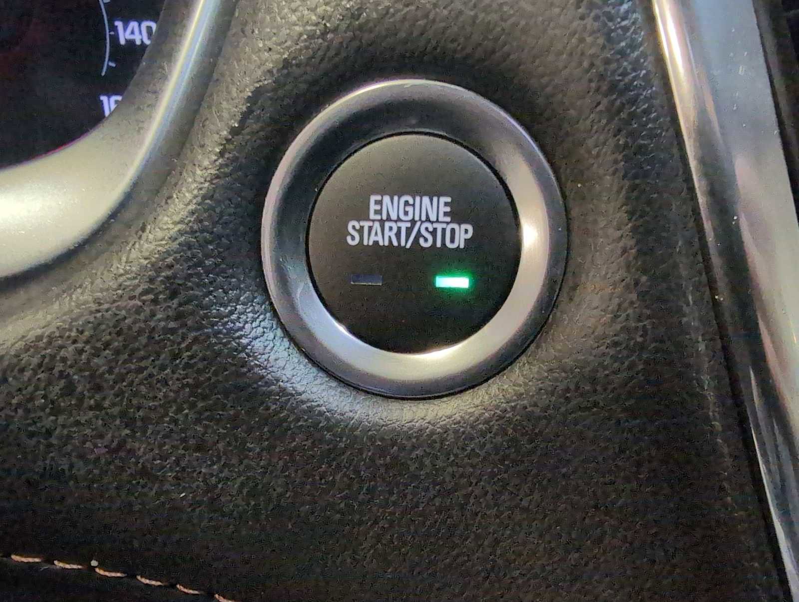 Used 2020 Chevrolet Traverse LT image 16