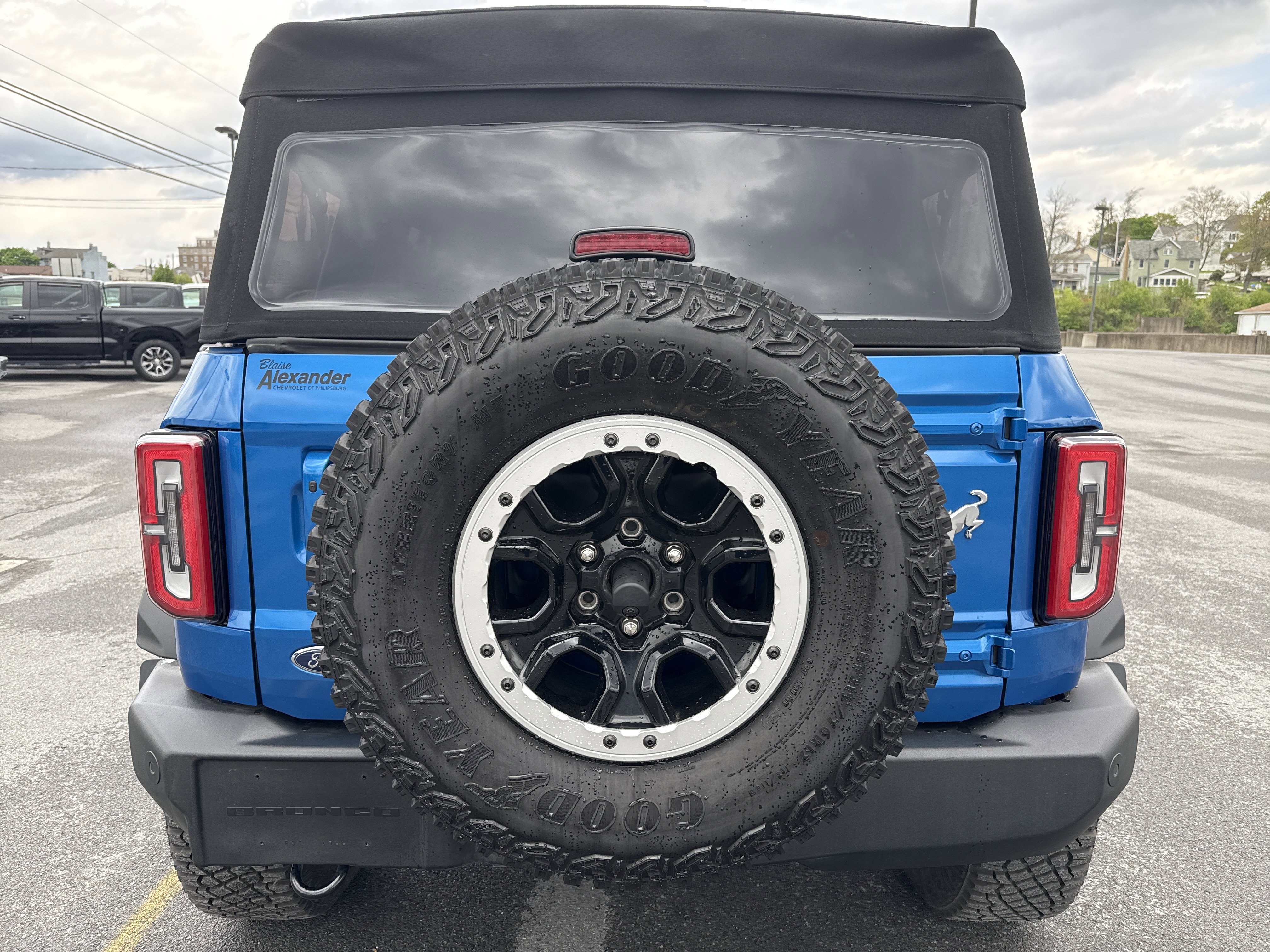 Used 2024 Ford Bronco Outer Banks w/ Sasquatch Package AWD/4WD video 4