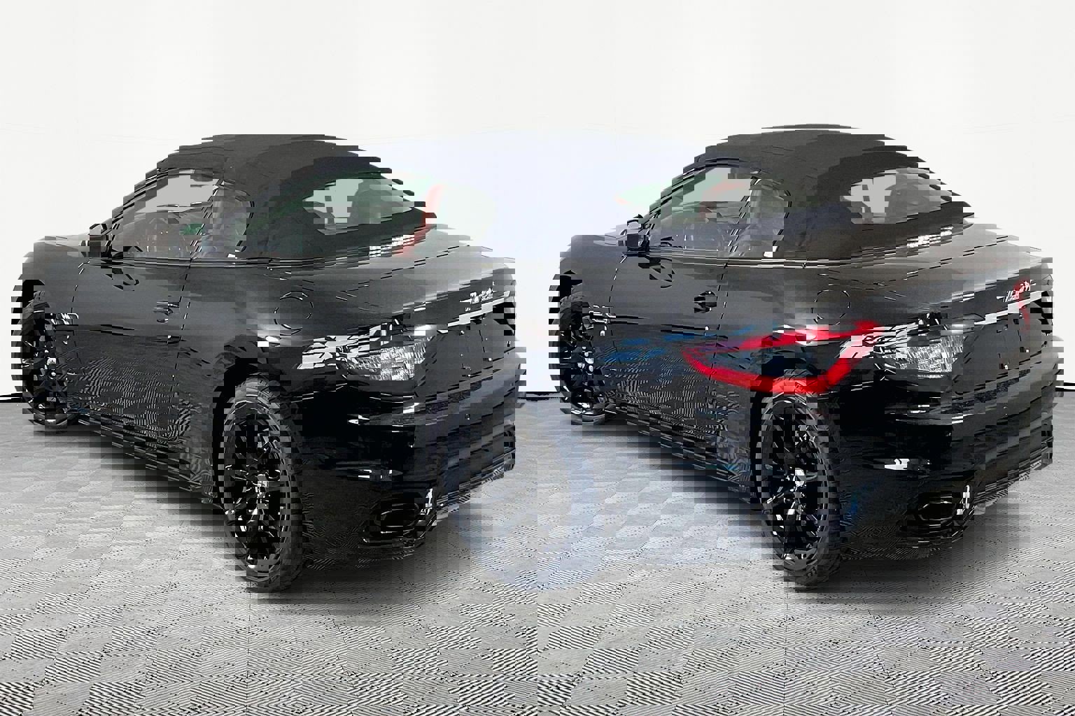 Used 2018 Maserati GranTurismo Convertible image 5