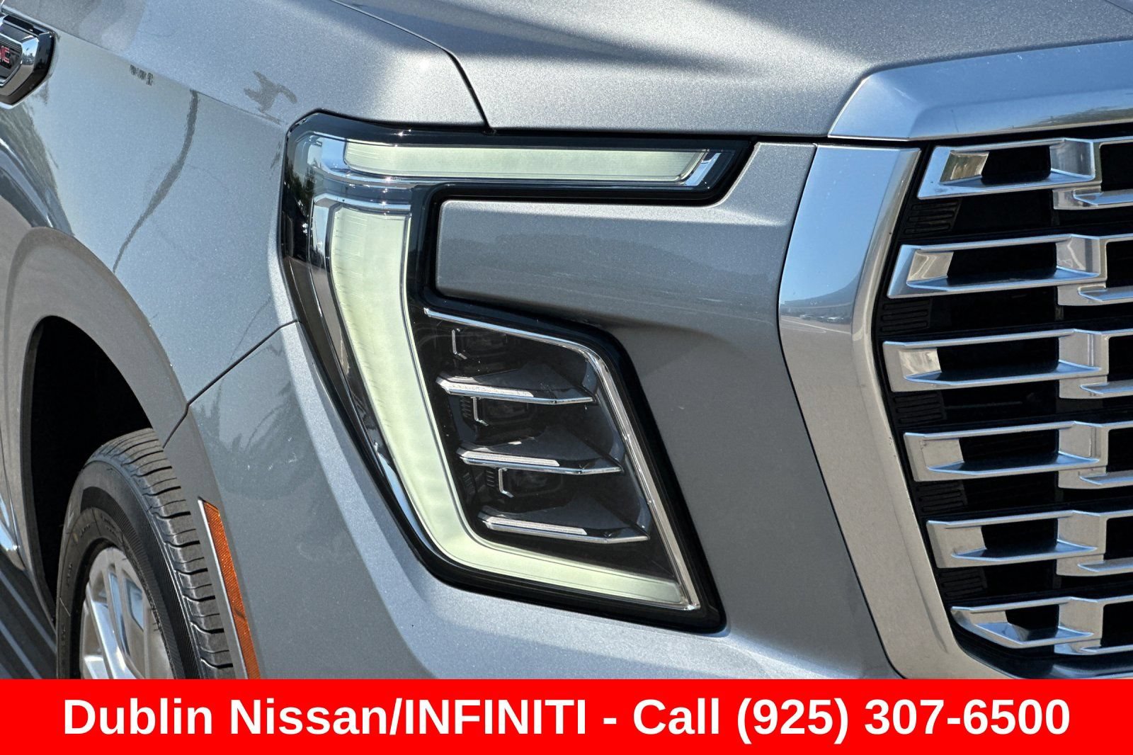 Used 2025 GMC Yukon XL Denali AWD/4WD image 46