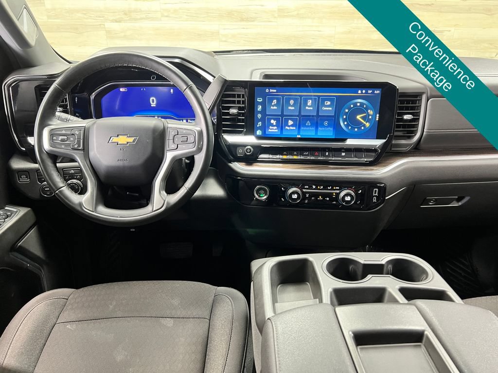 Used 2024 Chevrolet Silverado 1500 LT AWD/4WD image 2
